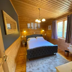 https://owlet-lodge-at-owlet-hideaway-with-hot-tub-near-york.yorkshirehotels.net